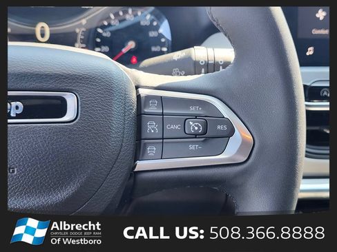 Used 2023 Jeep Compass Limited AWD/4WD image 30