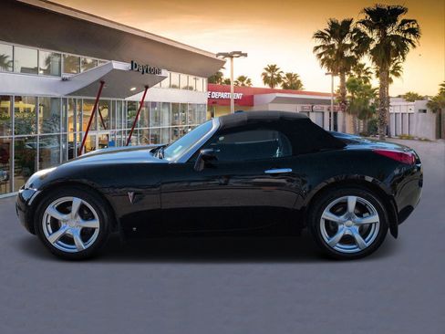 Used 2006 Pontiac Solstice 2DR CONV w/ Premium Package image 6