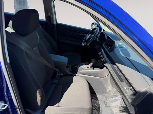 Used 2023 Honda CR-V LX image 15
