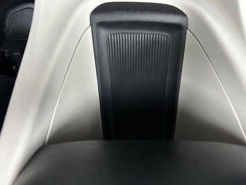 Used 2020 Chrysler Pacifica Touring-L image 34