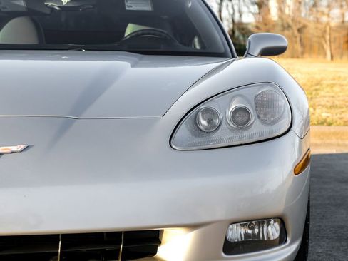 Used 2006 Chevrolet Corvette Coupe w/ Preferred Equipment Group image 42
