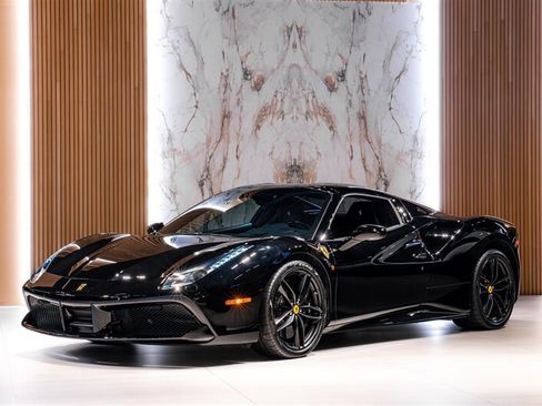 Used 2018 Ferrari 488 Spider RWD image 2