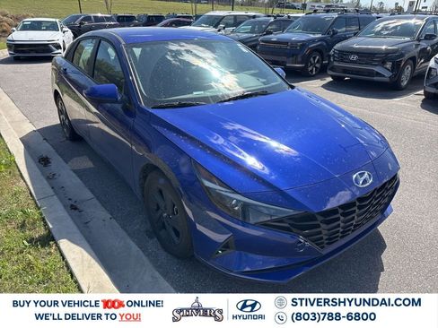Certified 2023 Hyundai Elantra SEL image 2
