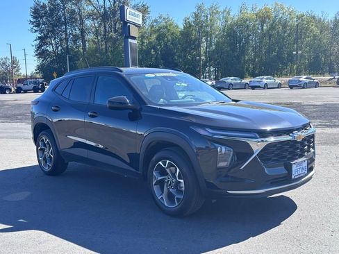 New 2025 Chevrolet Trax LT w/ LT Convenience Package image 18
