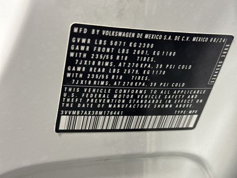 Used 2024 Volkswagen Tiguan SE w/ Panoramic Sunroof Package AWD/4WD image 31
