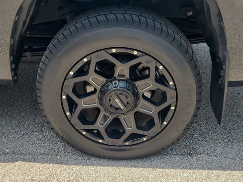 Used 2021 Toyota Tundra SR5 w/ SR5 Leather Package RWD image 5