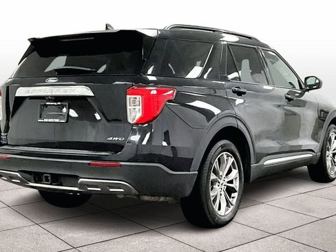 Certified 2022 Ford Explorer XLT w/ Equipment Group 202A image 11