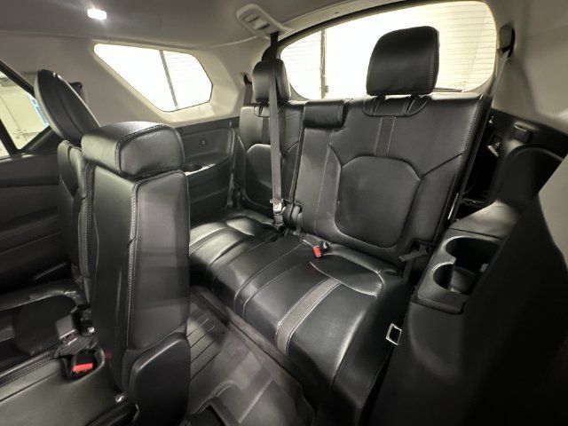 Used 2025 Honda Pilot EX-L image 16