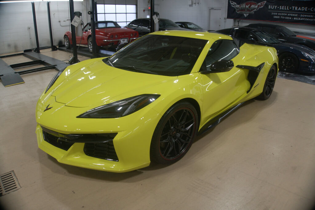 Used 2024 Chevrolet Corvette Z06 RWD image 1