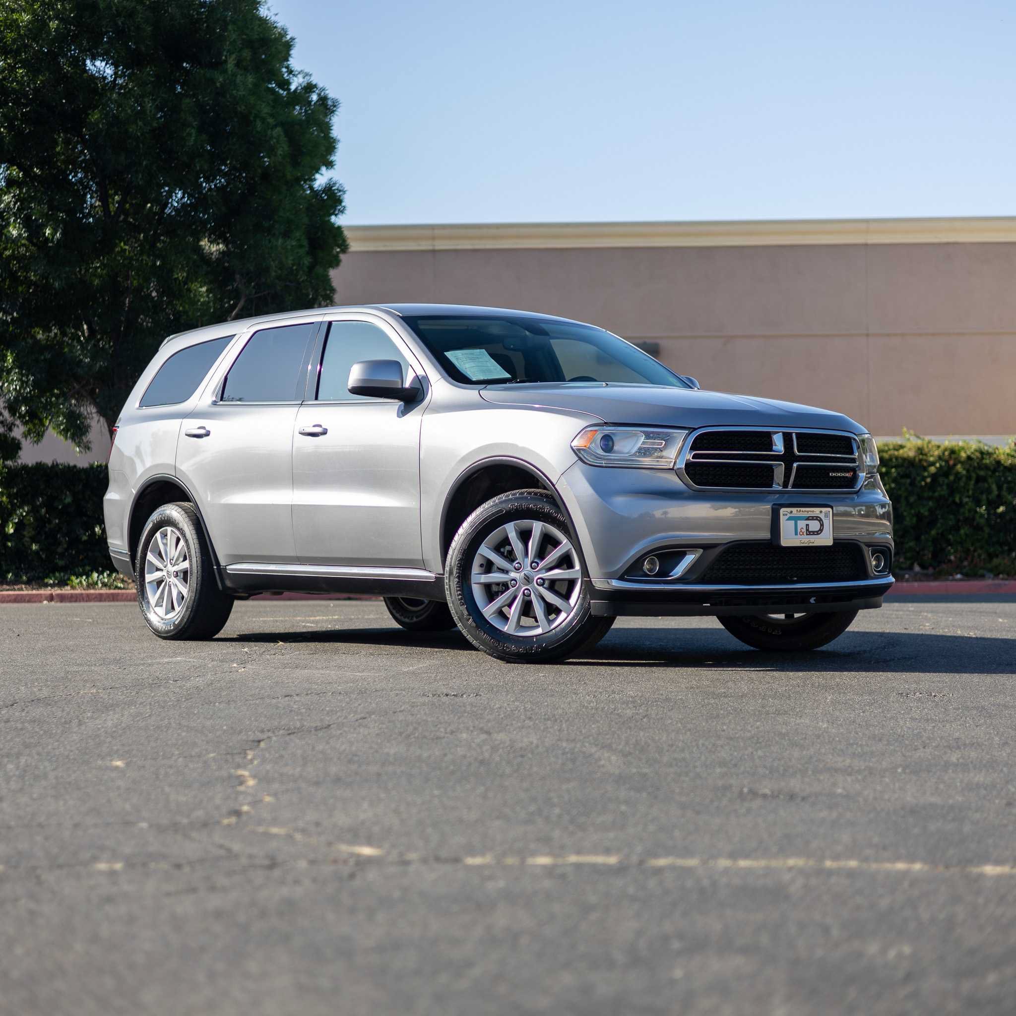 Used 2020 Dodge Durango SXT w/ 3rd Row Seating Group AWD/4WD image 1