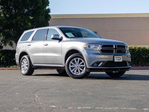 Used 2020 Dodge Durango SXT w/ 3rd Row Seating Group image 1