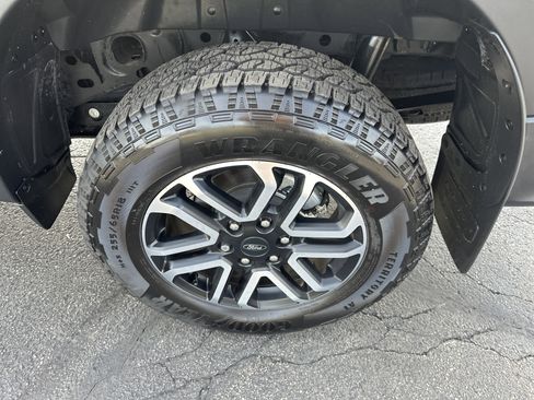 Used 2025 Ford Ranger Lariat w/ Trailer Tow Package image 23