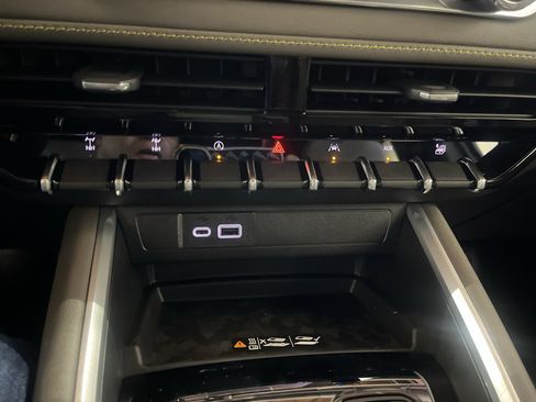 New 2026 Chevrolet Colorado ZR2 w/ Technology Package AWD/4WD image 27