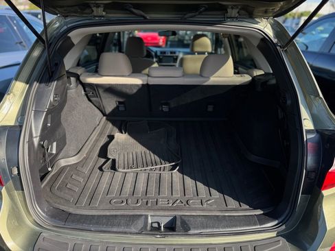Used 2016 Subaru Outback 2.5i Premium image 19