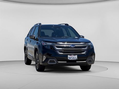 Certified 2025 Subaru Forester Limited AWD/4WD image 4