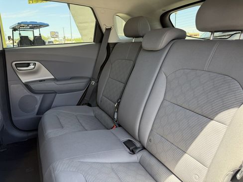 Used 2022 Kia Niro LX FWD image 33