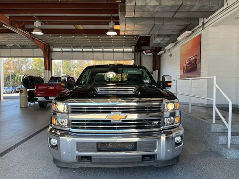 Used 2018 Chevrolet Silverado 2500 LTZ w/ Duramax Plus Package image 2