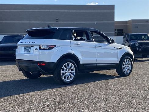 Used 2019 Land Rover Range Rover Evoque SE image 28