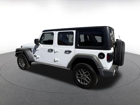 Used 2025 Jeep Wrangler Sport S image 11