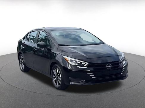 Used 2025 Nissan Versa SV FWD image 3