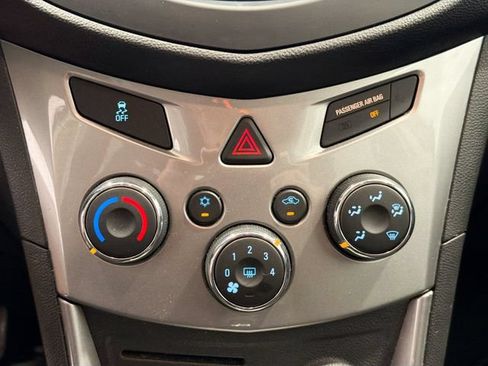 Used 2016 Chevrolet Trax LT FWD image 13