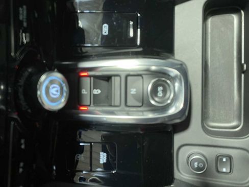 Used 2025 Acura MDX A-Spec image 17