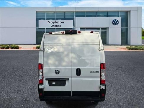 Used 2024 RAM ProMaster 2500 w/ Convenience Group FWD image 6