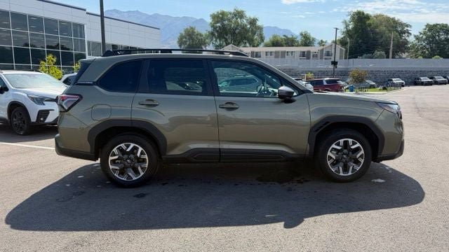 Certified 2026 Subaru Forester Premium AWD/4WD image 2