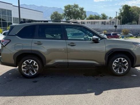 Certified 2026 Subaru Forester Premium AWD/4WD image 2