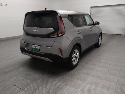 Used 2025 Kia Soul S image 9