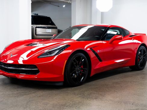 Used 2019 Chevrolet Corvette Stingray image 3