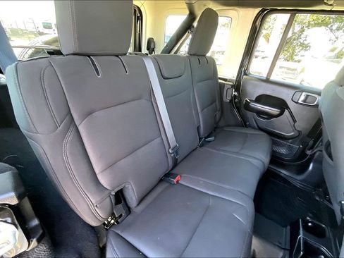 Used 2019 Jeep Wrangler Unlimited Sport S image 21
