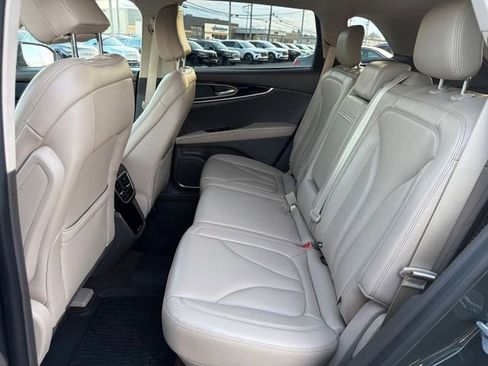 Certified 2023 Lincoln Nautilus FWD image 29