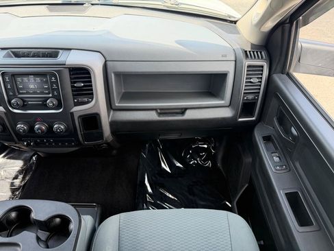 Used 2018 RAM 2500 Tradesman w/ Chrome Appearance Group AWD/4WD image 22