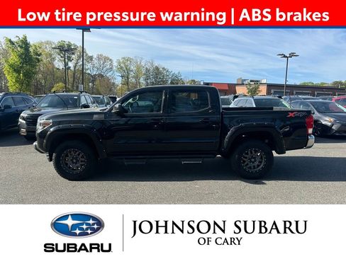 Used 2017 Toyota Tacoma SR5 image 5