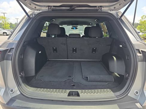 Used 2025 Chevrolet Equinox LT FWD image 16