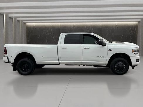 Used 2024 RAM 3500 Laramie w/ Night Edition AWD/4WD image 7
