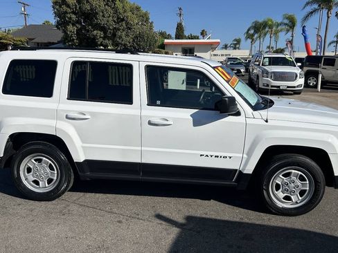 Used 2017 Jeep Patriot Sport w/ Power Value Group FWD image 8
