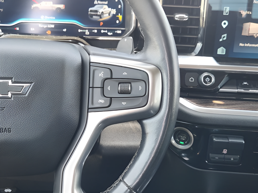 Used 2022 Chevrolet Silverado 1500 LT Trail Boss w/ LT Trail Boss Premium Package AWD/4WD image 28