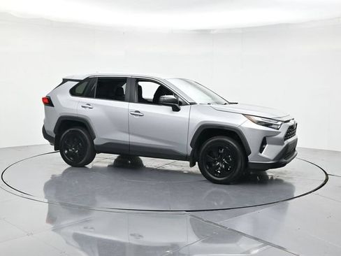 Used 2025 Toyota RAV4 LE FWD image 3