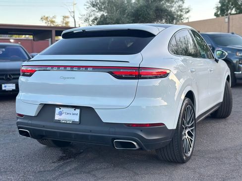 Used 2022 Porsche Cayenne Coupe image 3
