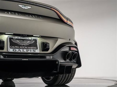 Used 2025 Aston Martin V8 Vantage Coupe image 34