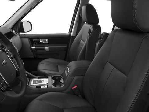 Used 2016 Land Rover LR4 HSE AWD/4WD image 9
