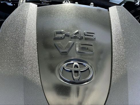 Used 2019 Toyota Tacoma TRD Sport w/ Technology Package RWD image 32