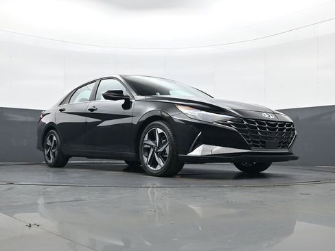 Certified 2023 Hyundai Elantra Limited image 23