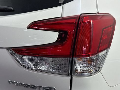 Used 2022 Subaru Forester Premium AWD/4WD image 34