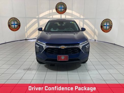 Used 2024 Chevrolet Trax LS w/ LS Convenience Package FWD image 8