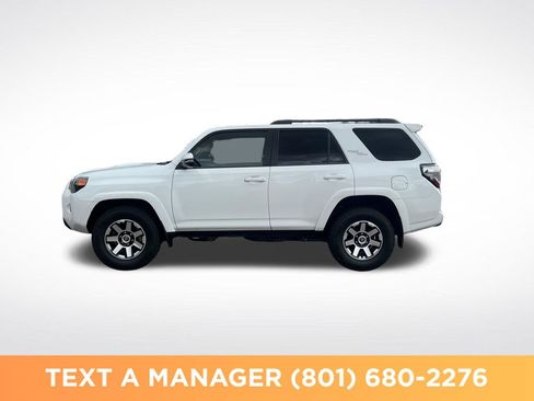 Used 2020 Toyota 4Runner TRD Off-Road Premium w/ Moonroof Package AWD/4WD image 2
