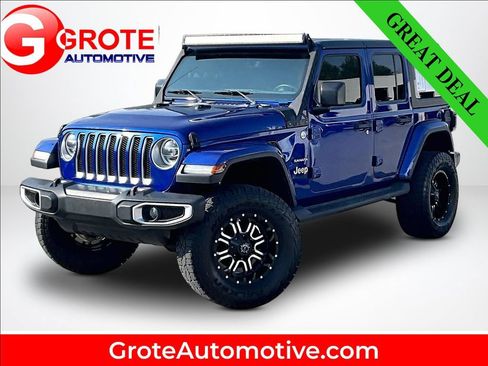 Used 2018 Jeep Wrangler Unlimited Sahara AWD/4WD image 1