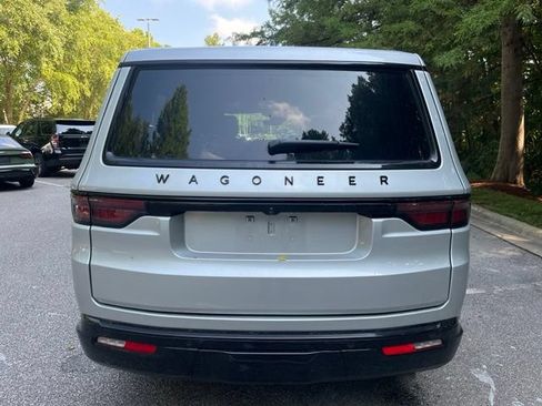 Used 2024 Jeep Wagoneer Series II w/ Convenience Group I AWD/4WD image 8